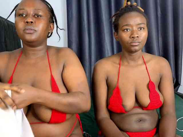 Pretty-Titties webcam