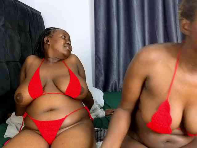 Pretty-Titties webcam