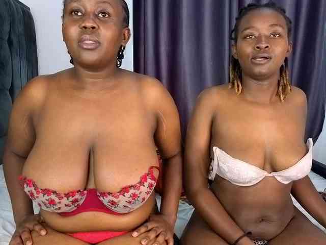 Pretty-Titties webcam