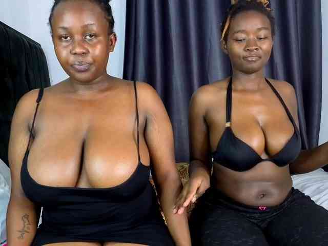 Pretty-Titties webcam