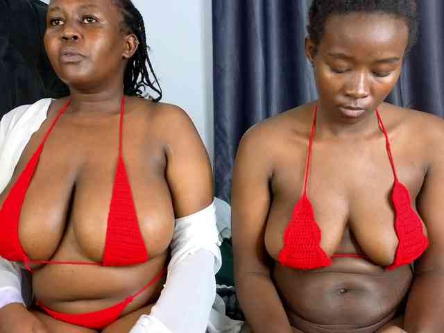 Pretty-Titties webcam