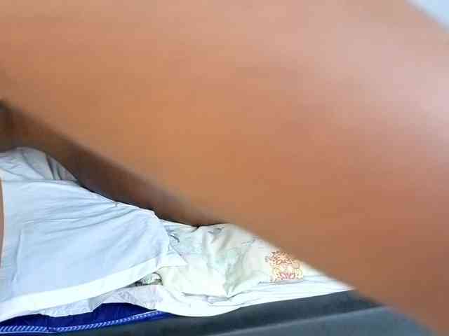 Pretty-Titties webcam