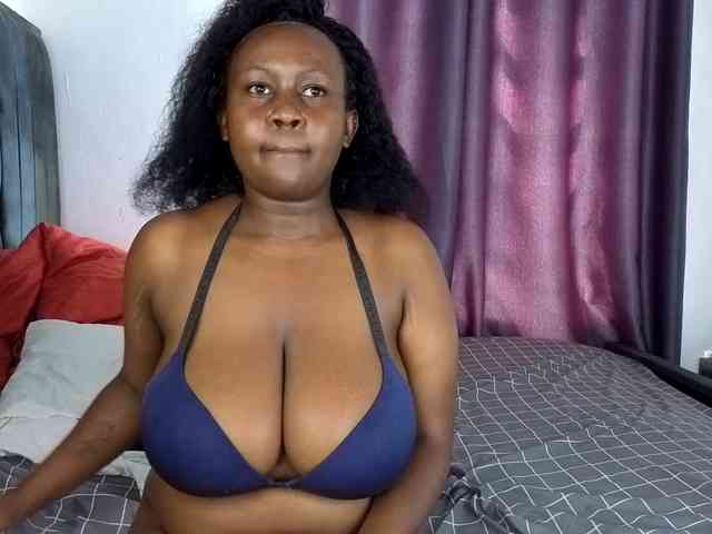 Pretty-Titties webcam