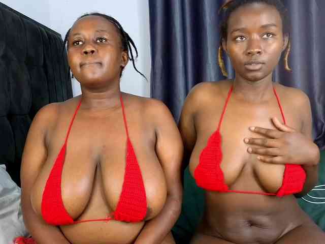 Pretty-Titties webcam