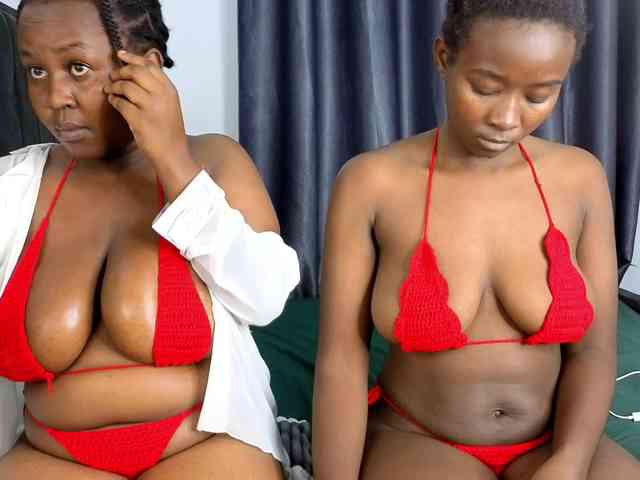 Pretty-Titties webcam