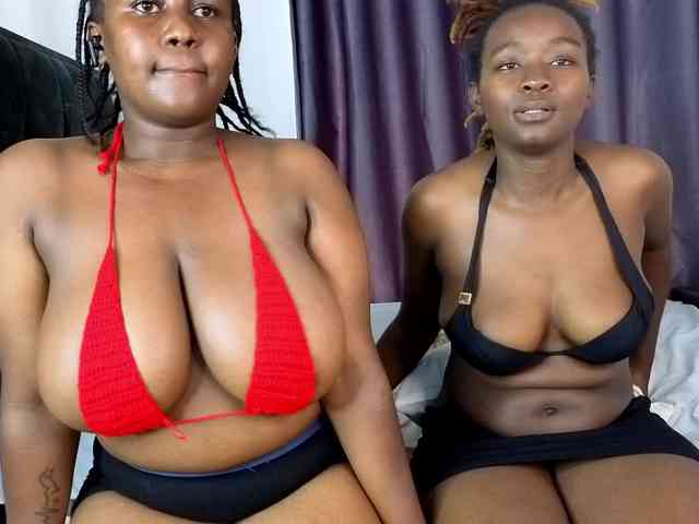 Pretty-Titties webcam