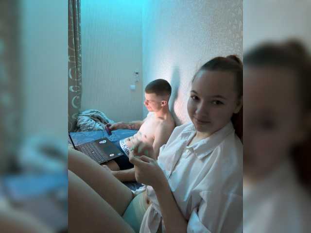 Bunniesss's BongaCams show and profile