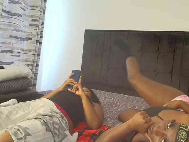 Tasty-titties webcam