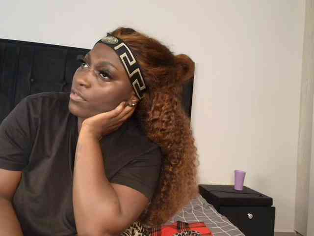 Tasty-titties webcam