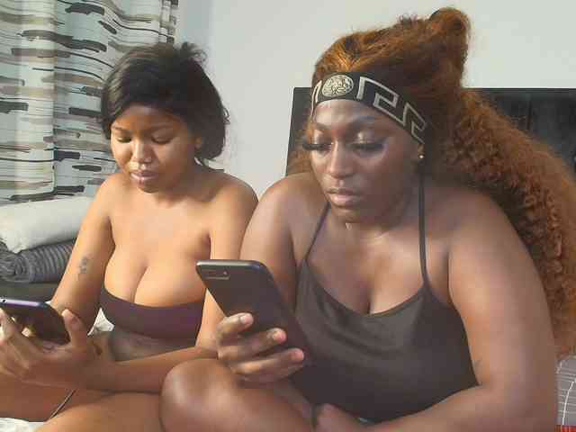 Tasty-titties webcam