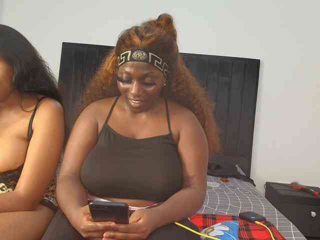 Tasty-titties webcam