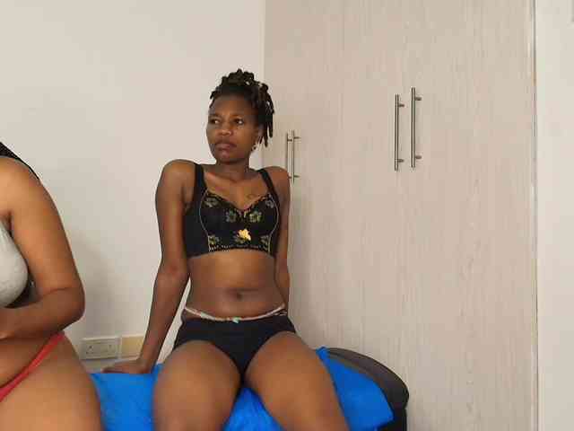 Tasty-titties webcam