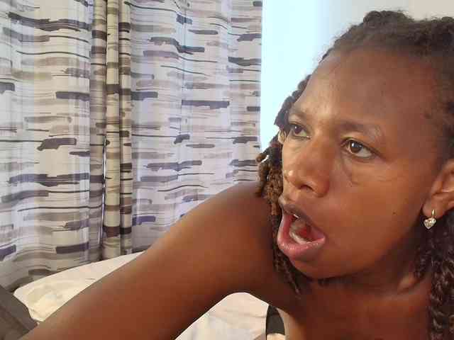 Tasty-titties webcam