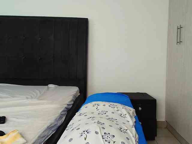 Tasty-titties webcam