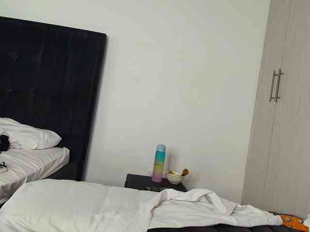 Tasty-titties webcam