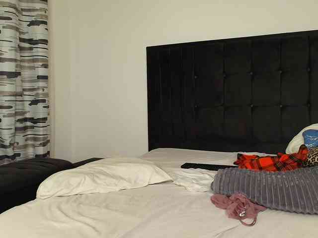 Tasty-titties webcam