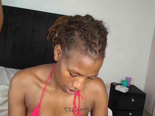 Tasty-titties webcam