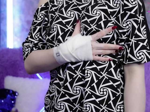 Yunakiss's BongaCams show and profile