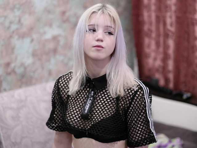 Yunakiss free chat on liveonude