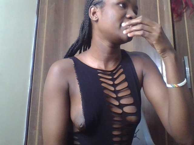 Sexylina25's BongaCams show and profile