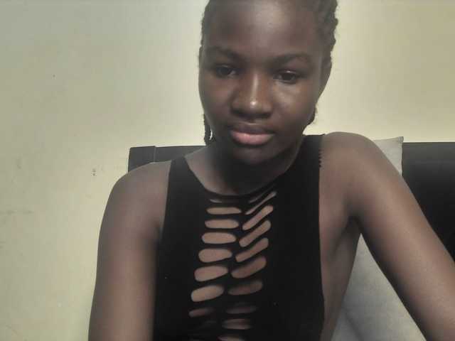 Sexylina25's BongaCams show and profile