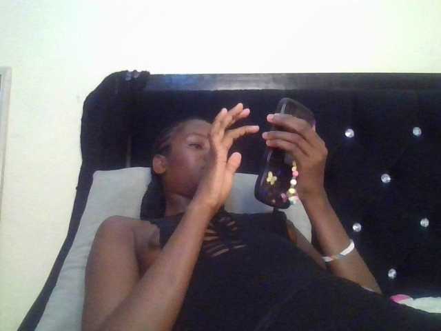 Sexylina25's BongaCams show and profile