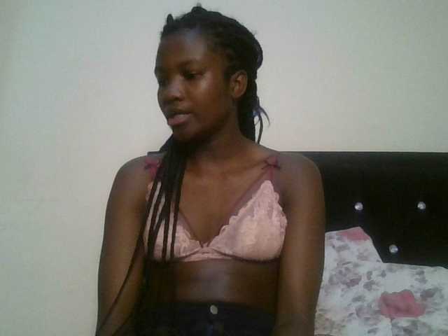 Sexylina25 Live Cam on BongaCams