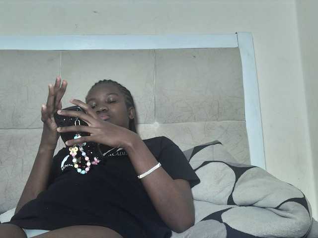 Sexylina25's BongaCams show and profile