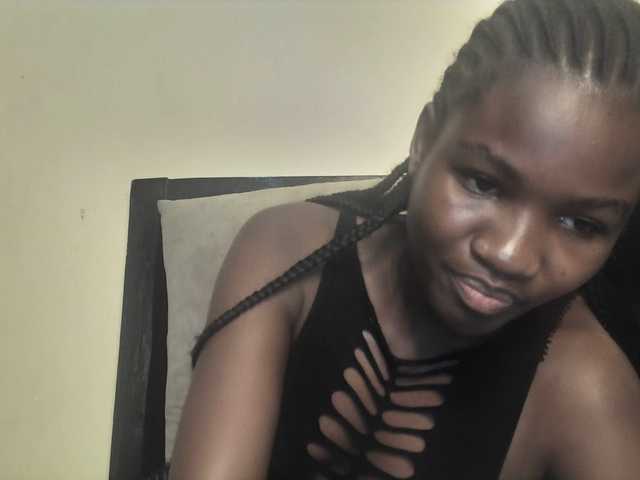 Sexylina25's BongaCams show and profile