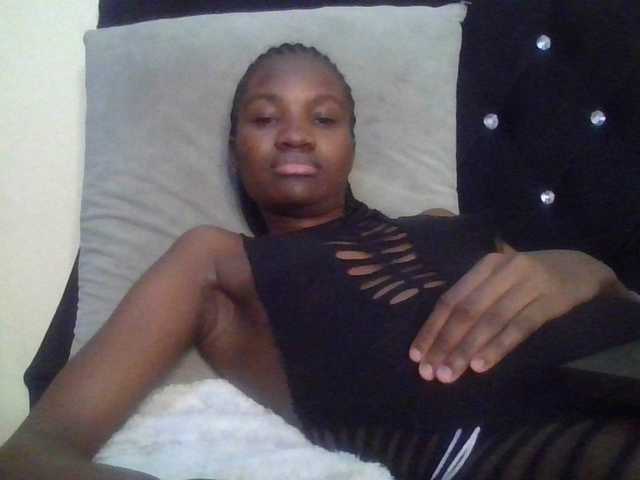 Sexylina25's BongaCams show and profile