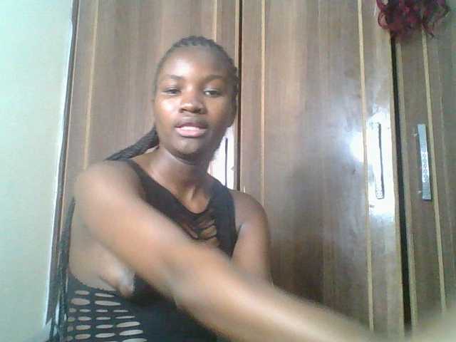 Sexylina25's BongaCams show and profile