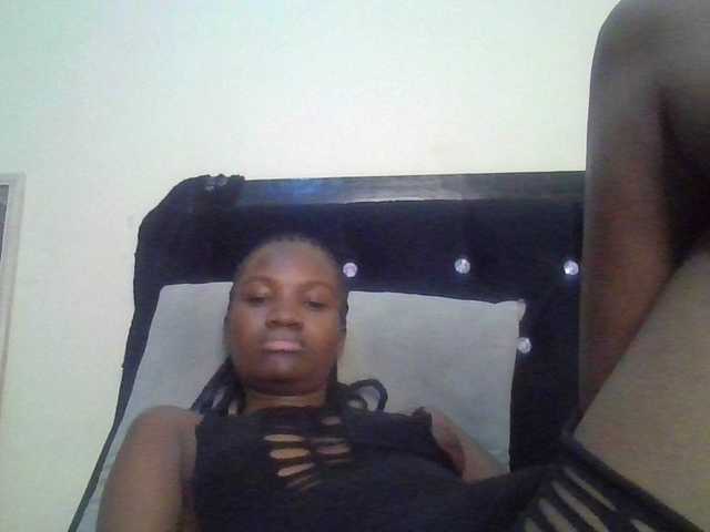 Sexylina25's BongaCams show and profile