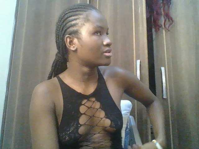 Sexylina25's BongaCams show and profile