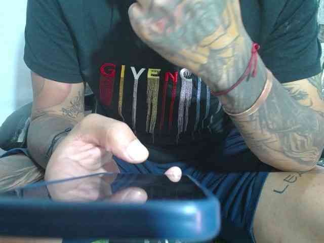 srfindomfeetdrai... Live Webcam on BongaCams