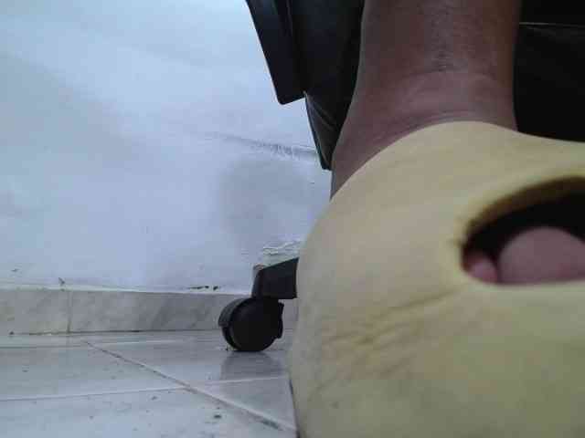 srfindomfeetdrai... Live Webcam on BongaCams