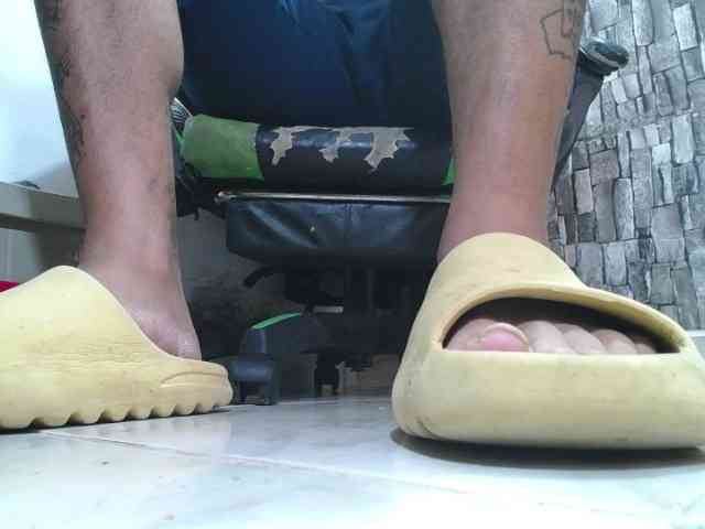 srfindomfeetdrai... Live Webcam on BongaCams