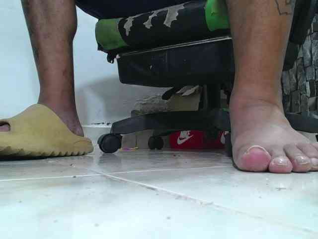 srfindomfeetdrai... Live Webcam on BongaCams