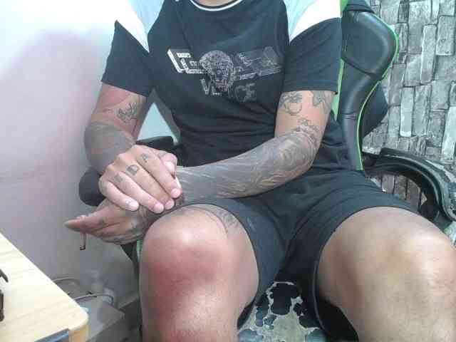 srfindomfeetdrai... Live Webcam on BongaCams