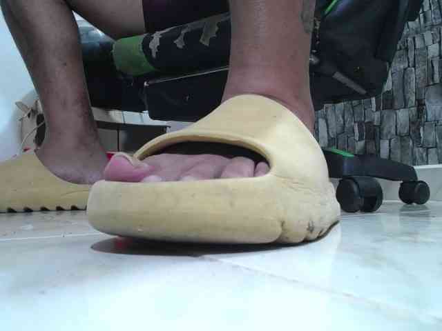 srfindomfeetdrai... Live Webcam on BongaCams