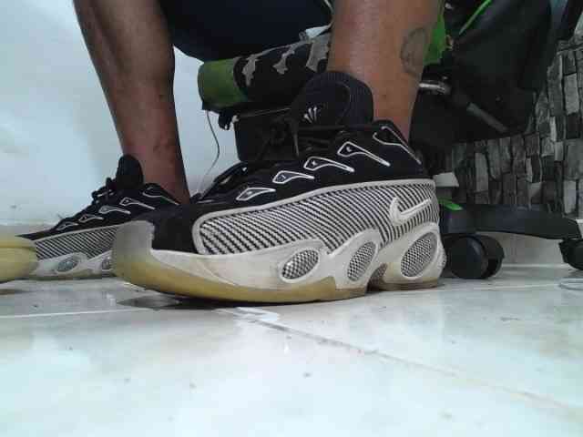 srfindomfeetdrai... Live Webcam on BongaCams