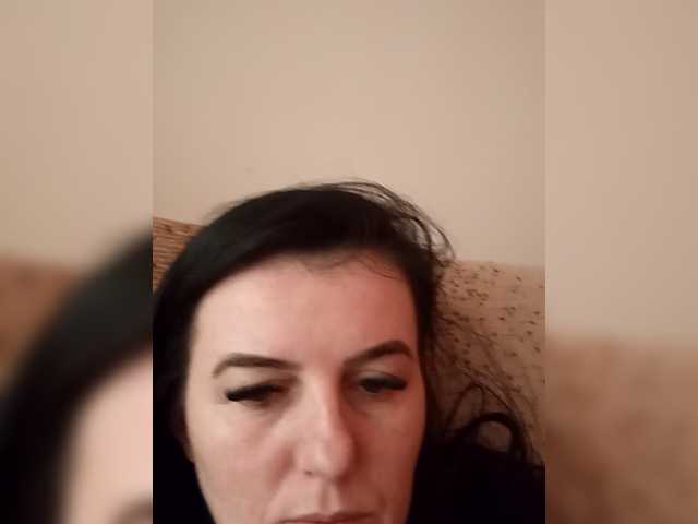 Lorettb's BongaCams show and profile