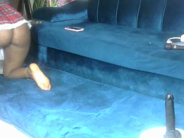 Petitlexxi's BongaCams show and profile