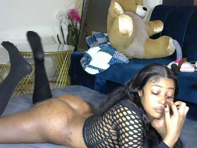 Petitlexxi's BongaCams show and profile