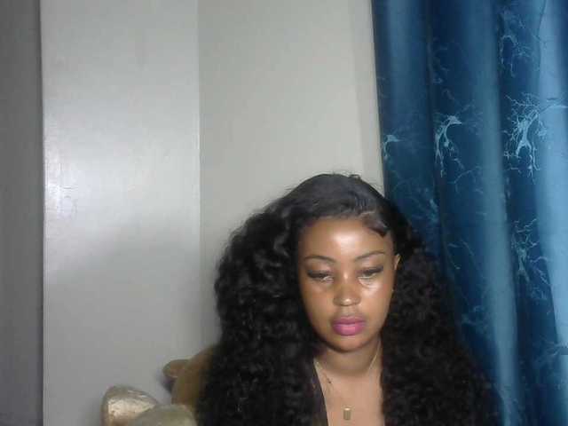 Petitlexxi's BongaCams show and profile