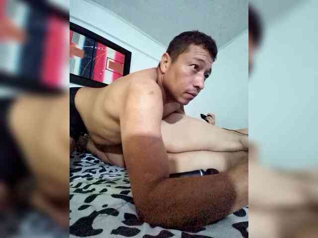 parejalatina1422 webcam