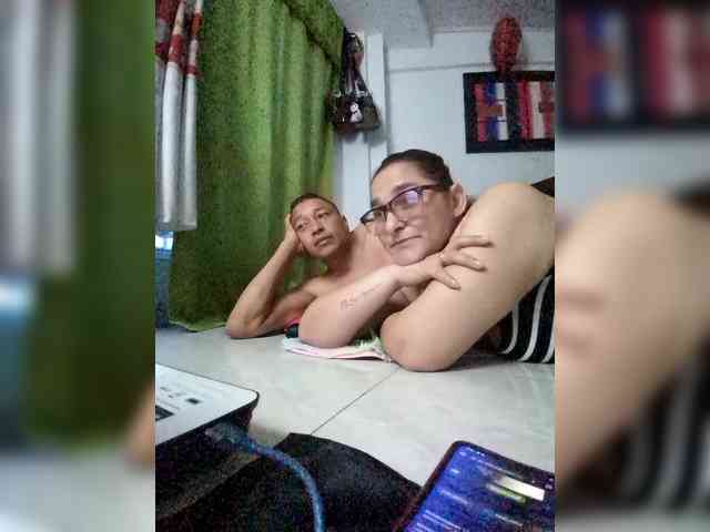 parejalatina1422 webcam