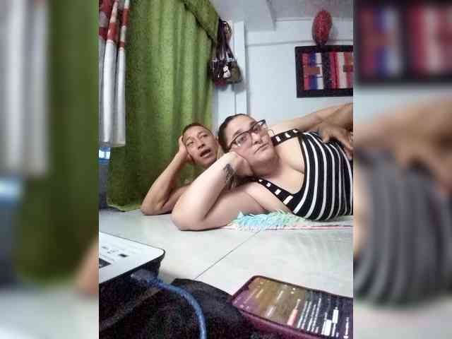 parejalatina1422 webcam