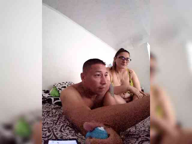 parejalatina1422 webcam