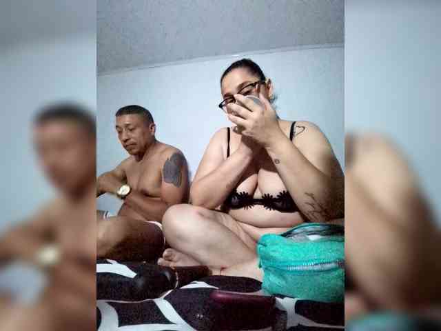 parejalatina1422 webcam