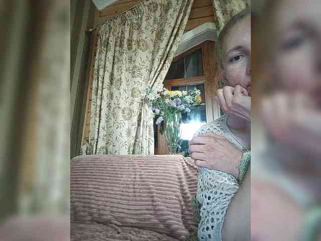 Polly-and-Johnny webcam